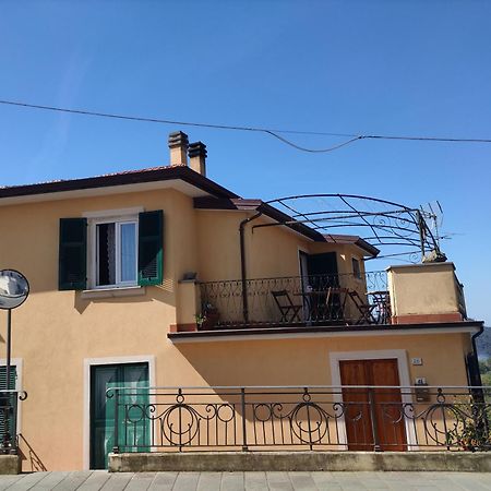 Camera Tra Le Cinque Terre, Camogli E Portofino. Vista Valle E Scorcio Mare All'Orizzonte Castiglione Chiavarese Exterior photo